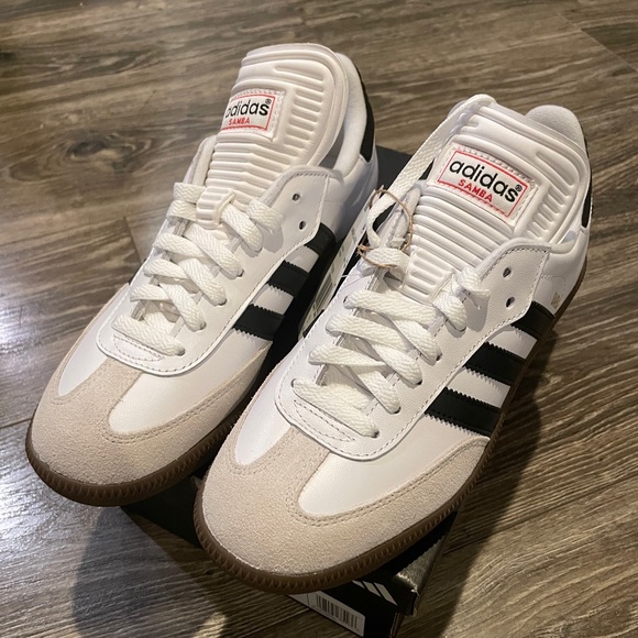 Samba Classic Size 7 - Picture 1 of 5
